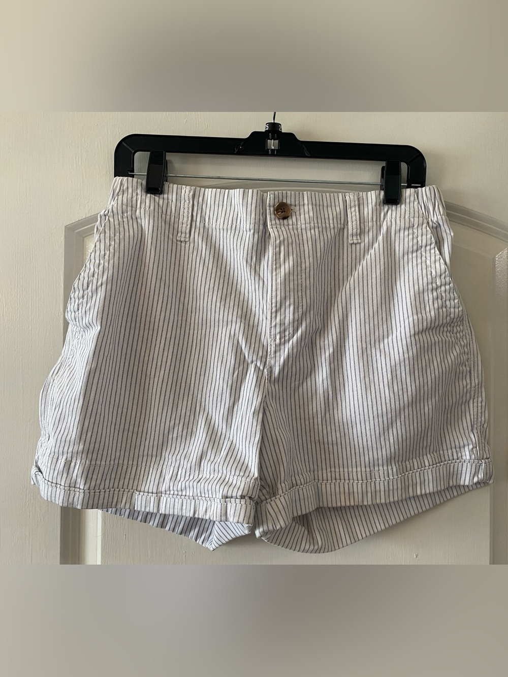 Old Navy Striped Cotton Shorts / Size M / VGUC